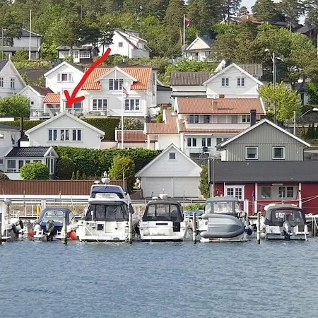 Husvik! Deilig Lite Hus Rett Ved Sjoen! Ferienhaus Tønsberg