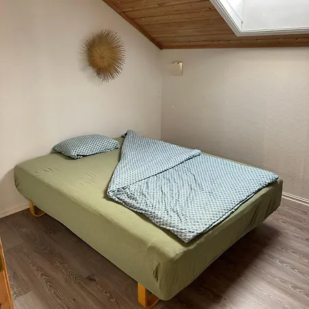 Husvik! Deilig Lite Hus Rett Ved Sjoen! *